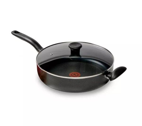 A saucepan with two handles.