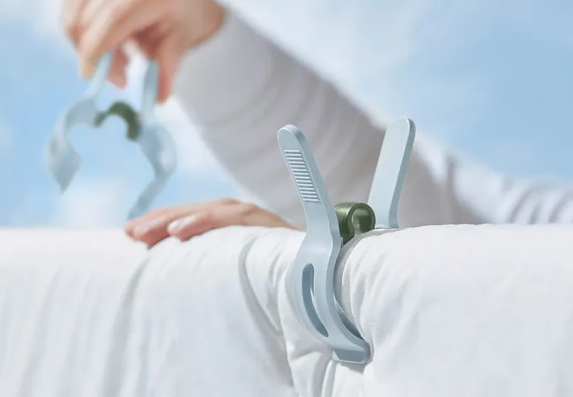 Adaptive laundry pegs in use.